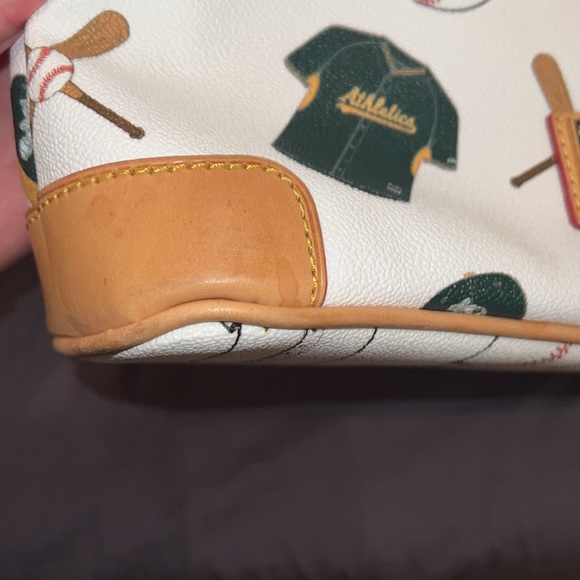 Dooney & Bourke Oakland Athletics crossbody - Picture 6 of 7